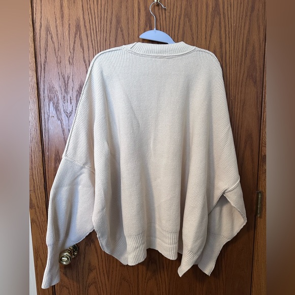 Free People Oversized Cream Tunic Sweater - Medium - Picture 2 of 12